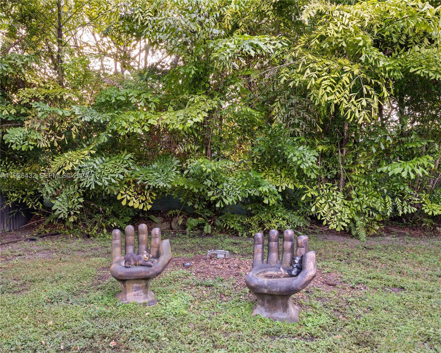 6 55 40 1.02 AC - Residential Lease