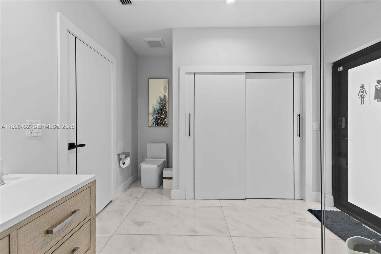 6 55 40 1.02 AC - Residential Lease