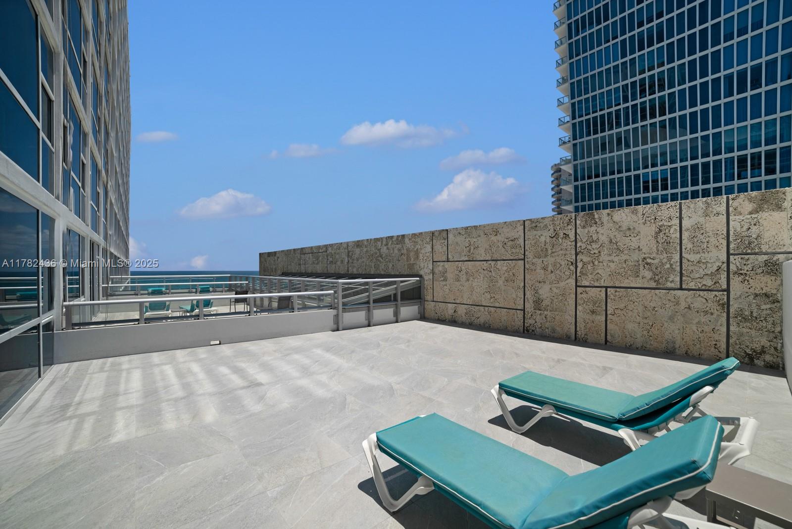 6801 Collins Ave 604, Miami Beach, Miami-Dade County, Florida - 1 Bedrooms  
1 Bathrooms - 