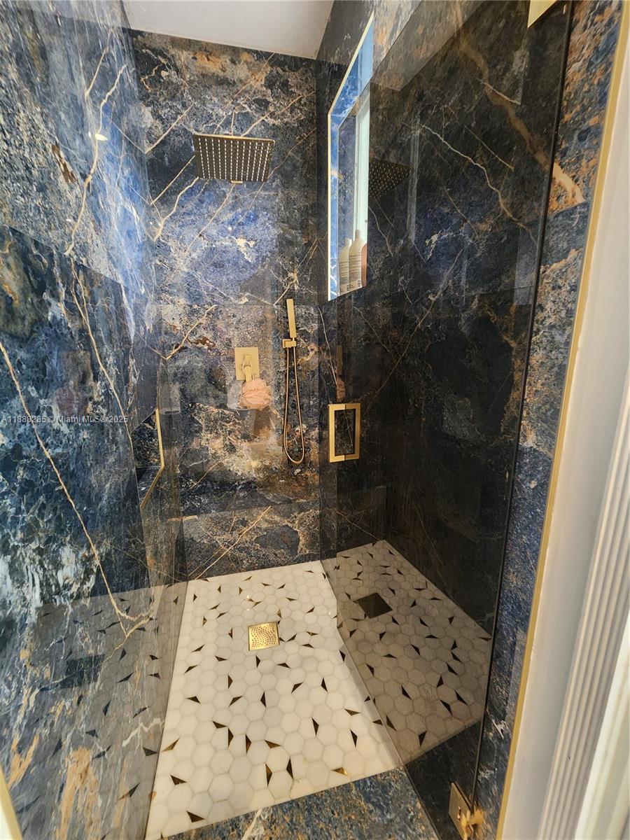 PETES PLACE 1ST ADDN - Residential