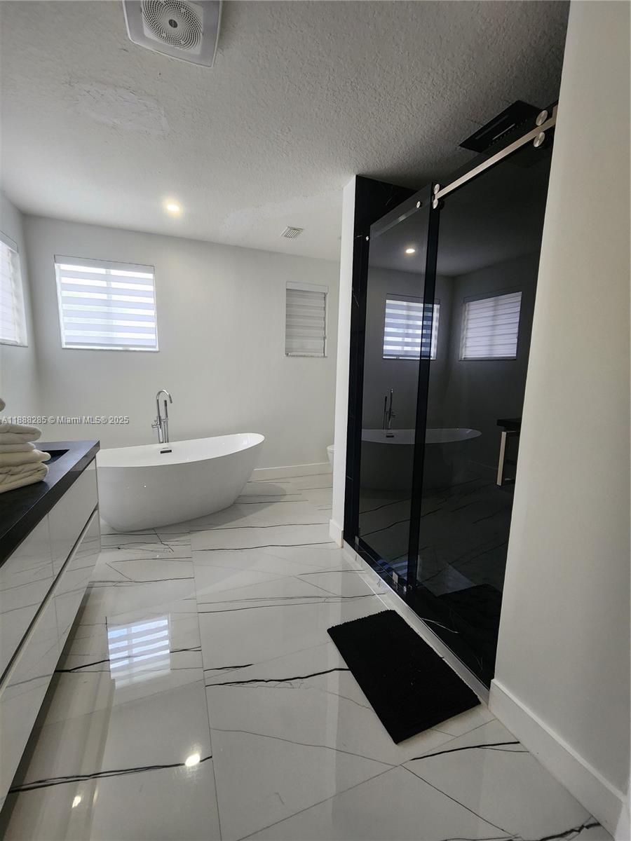 PETES PLACE 1ST ADDN - Residential