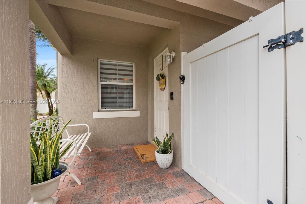 Photo of 12652 SW 54th St, Miramar, FL 33027 (MLS # A11950095)