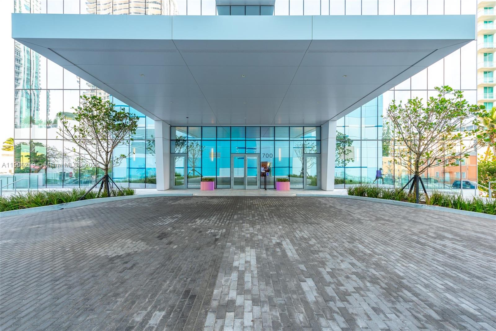 ESCOTTONIA PARK - Residential