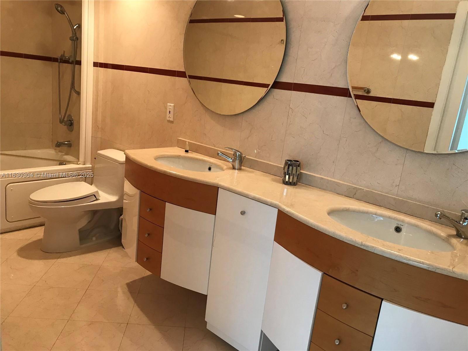 THE COSMOPOLITAN RESIDENC - Residential Lease