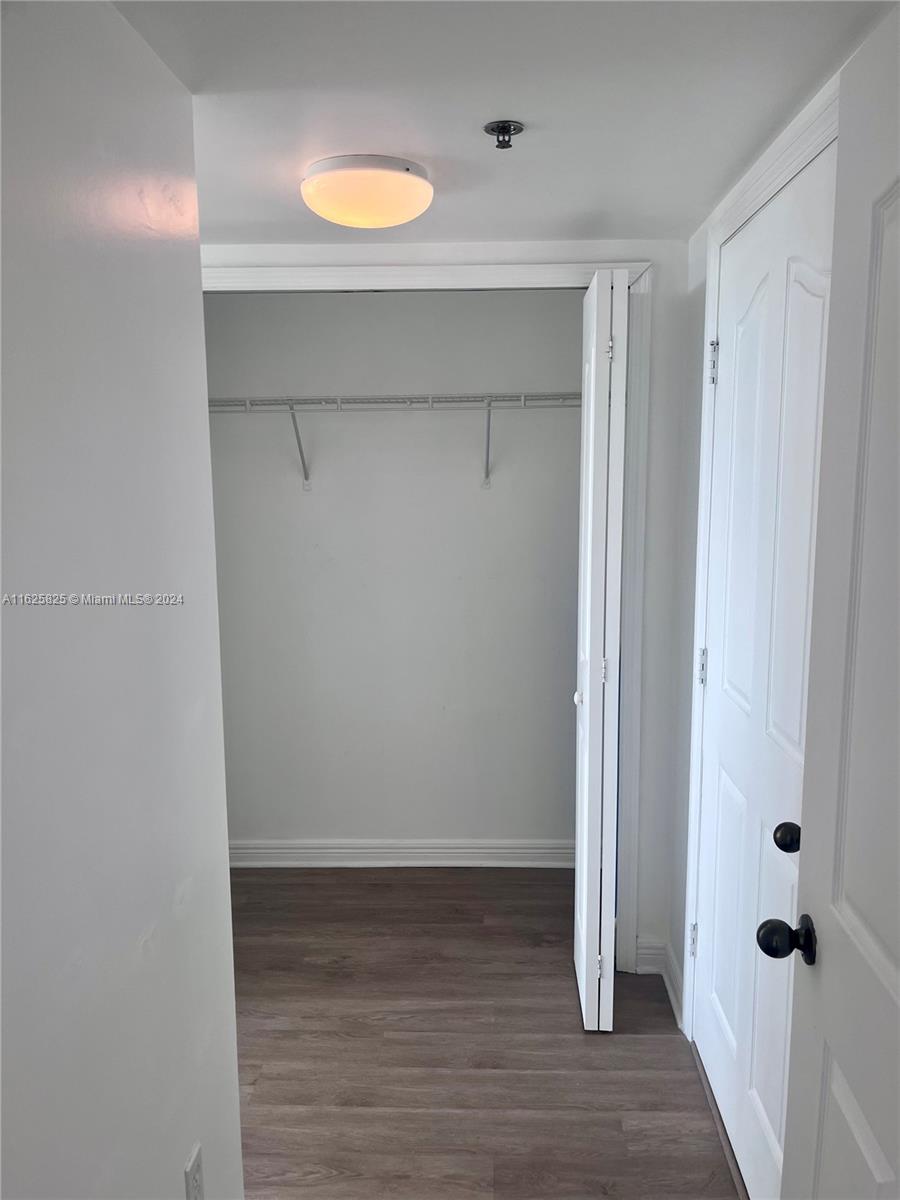 DA VINCI ON DOUGLAS CONDO - Residential Lease