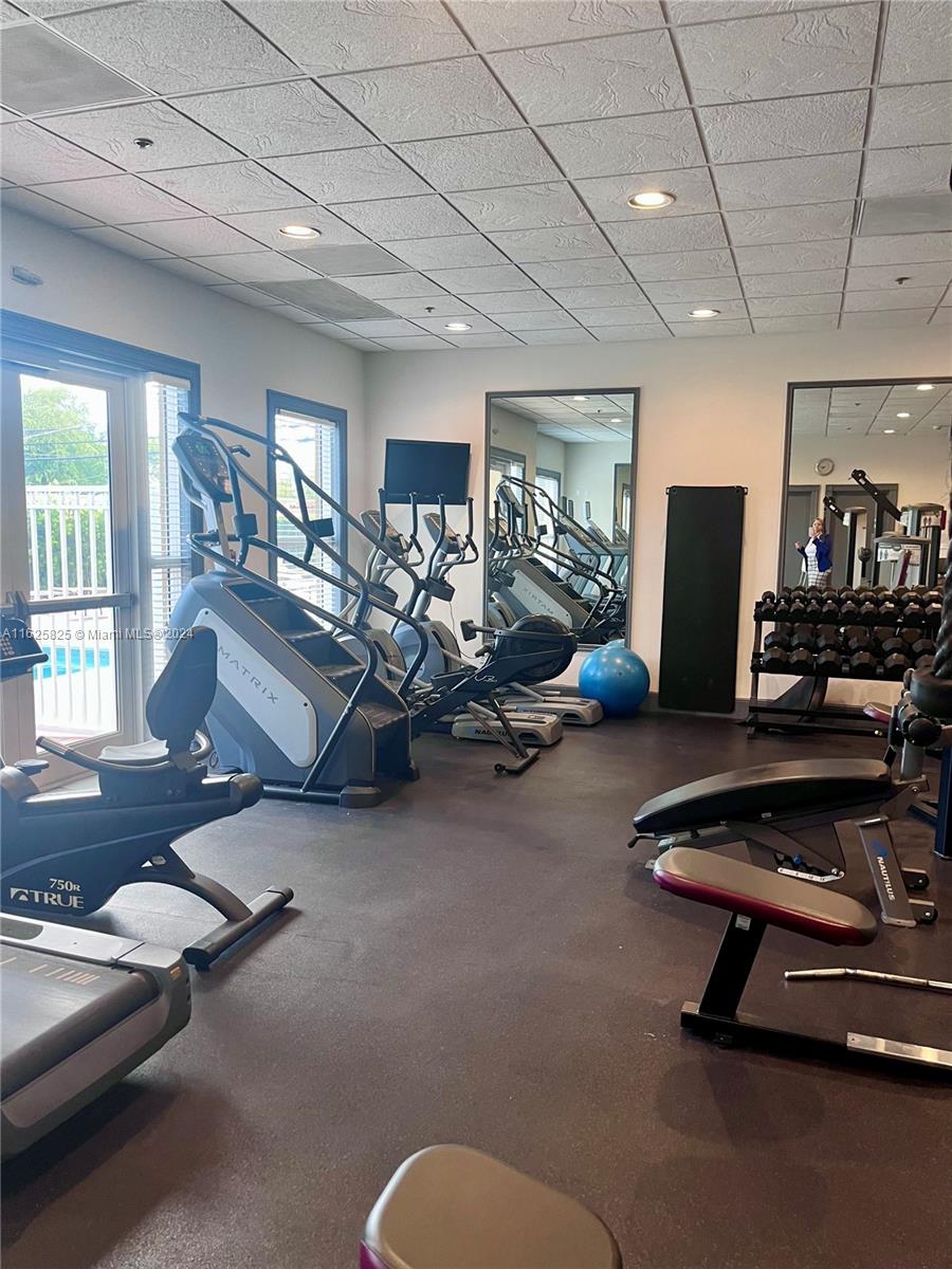 DA VINCI ON DOUGLAS CONDO - Residential Lease
