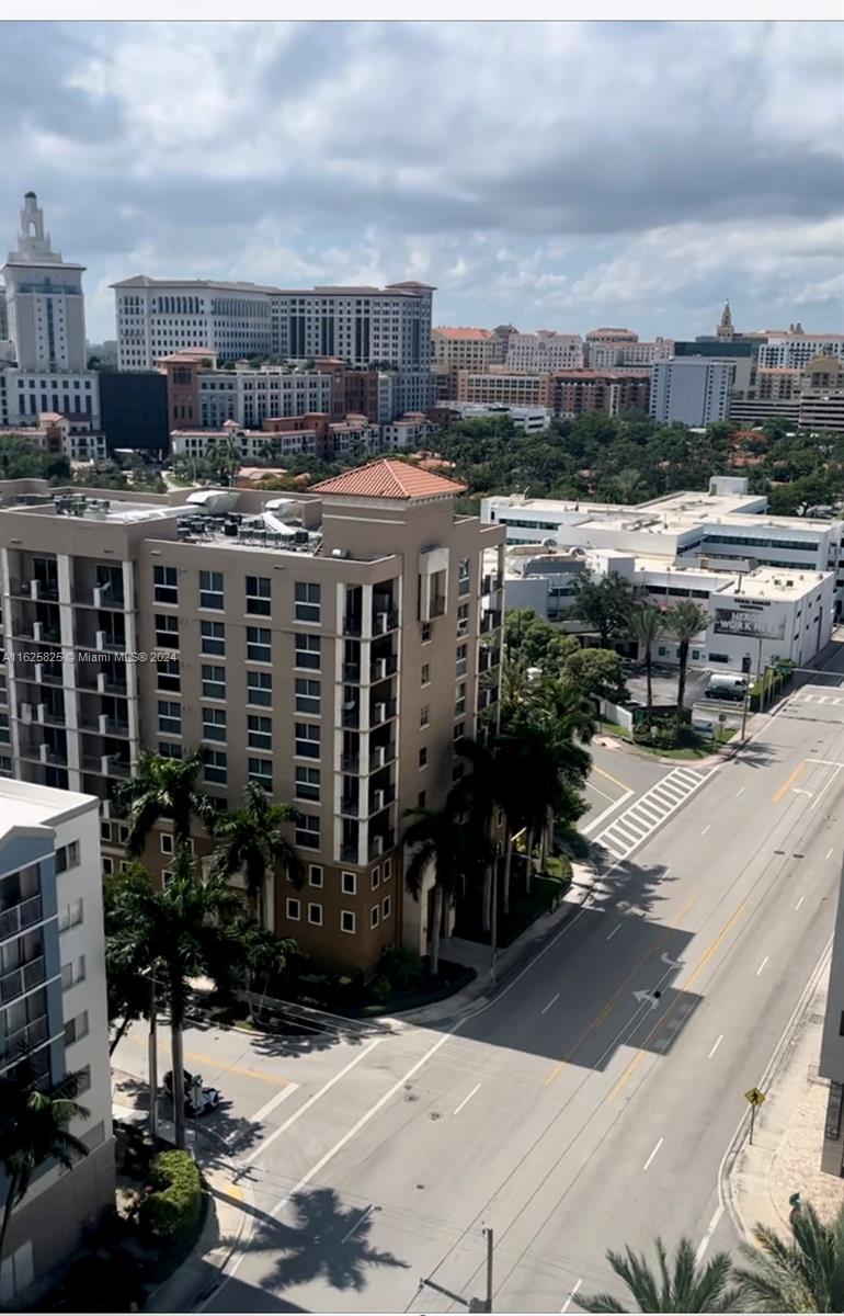 DA VINCI ON DOUGLAS CONDO - Residential Lease