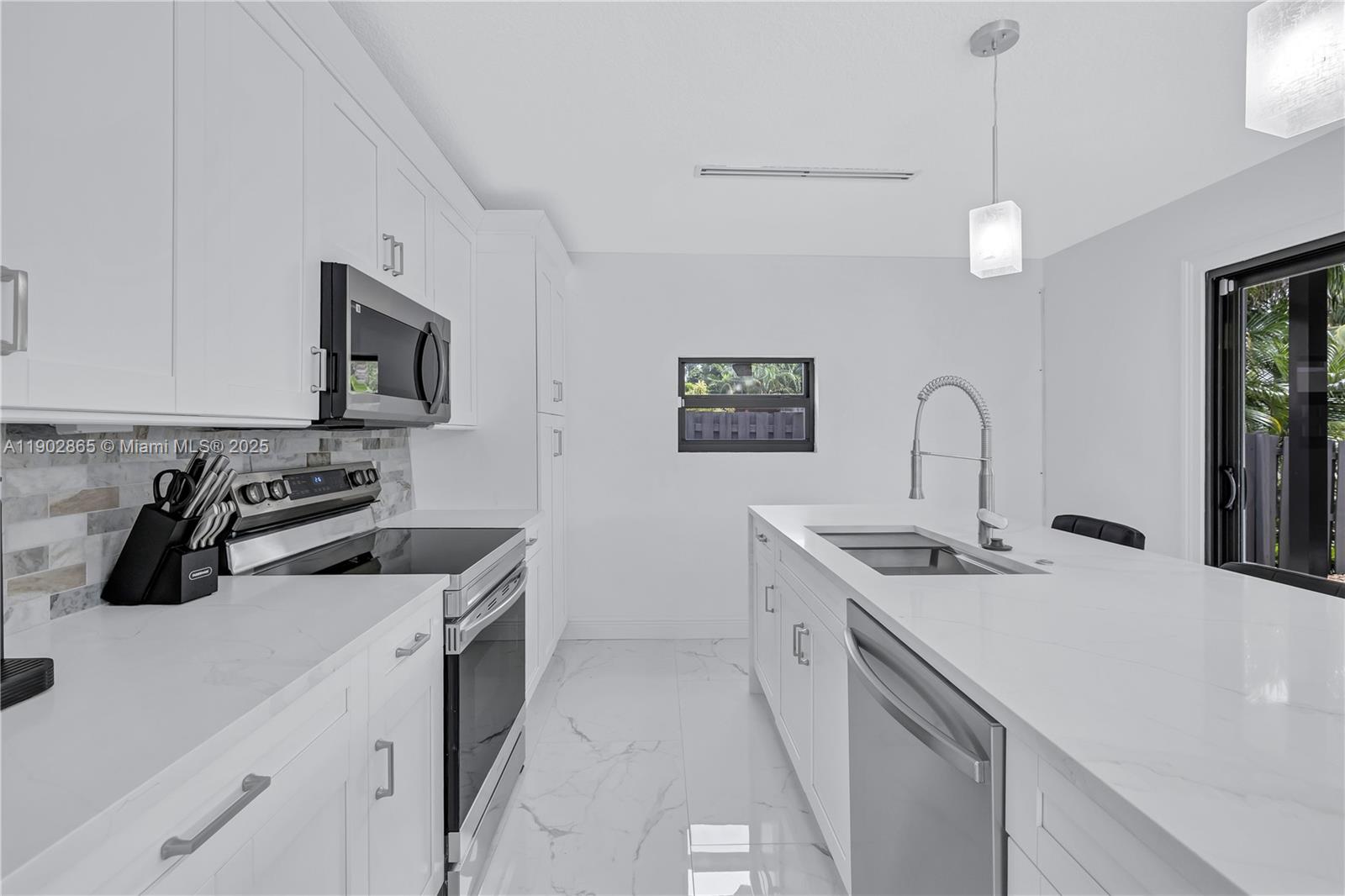 GILL ISLES - Residential