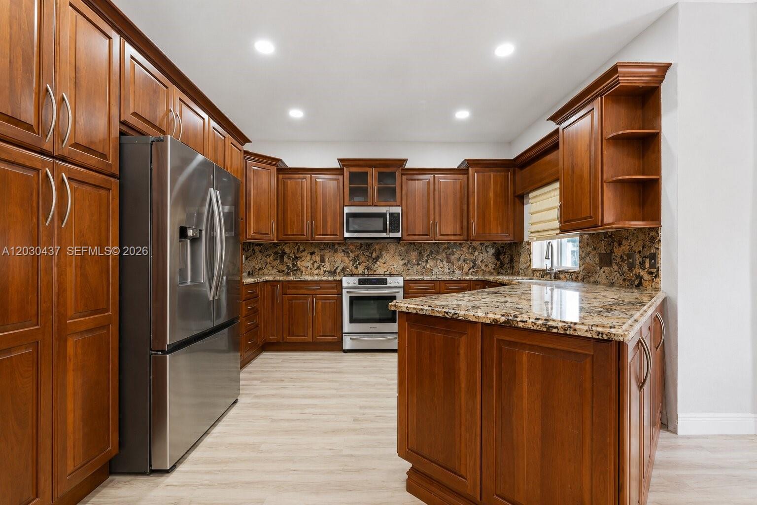 1021 NW 185th Ter