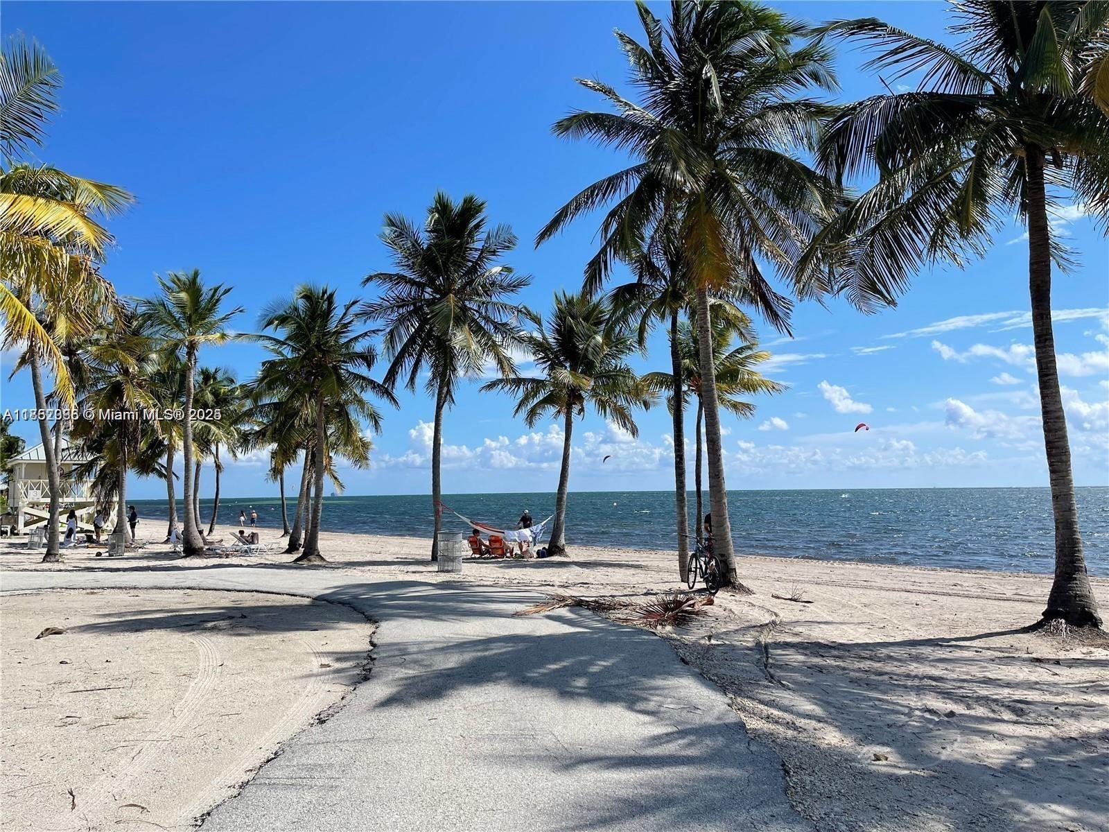 SUNRISE CLUB CONDO - Residential Lease