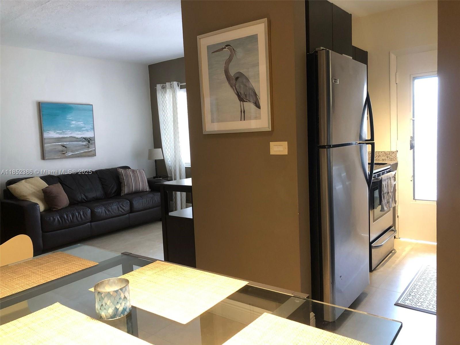 SUNRISE CLUB CONDO - Residential Lease