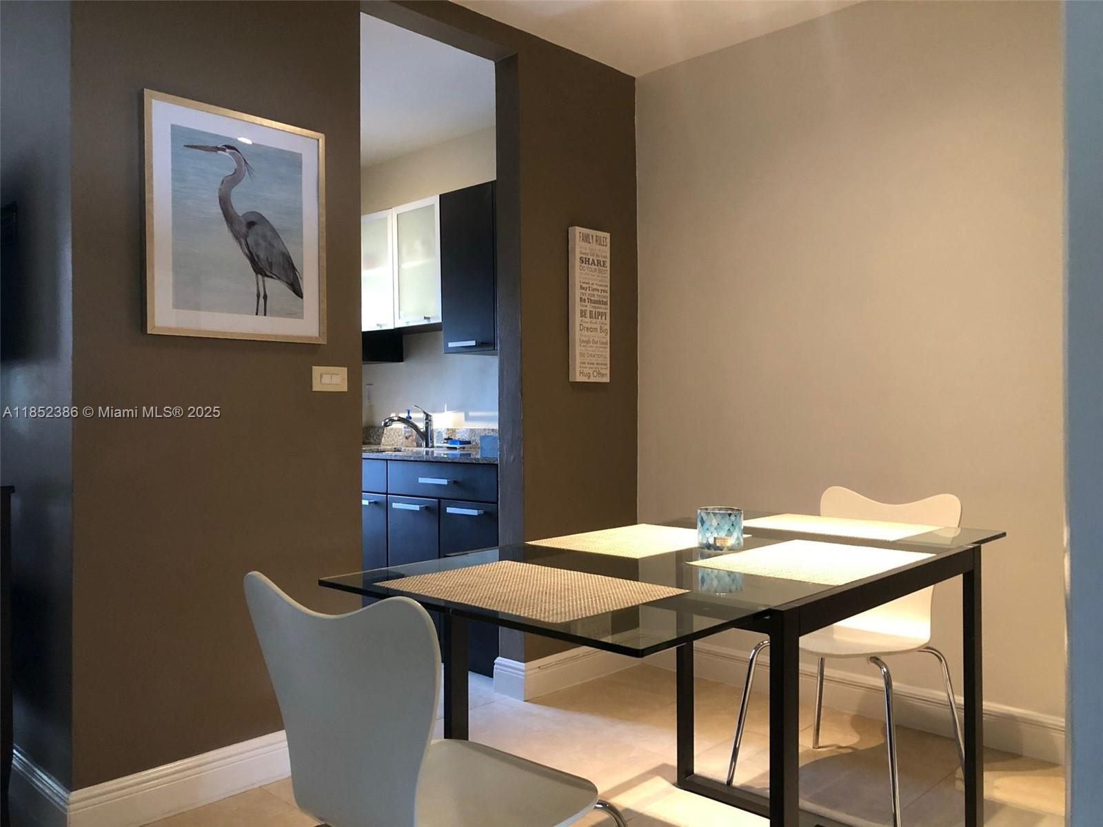 SUNRISE CLUB CONDO - Residential Lease