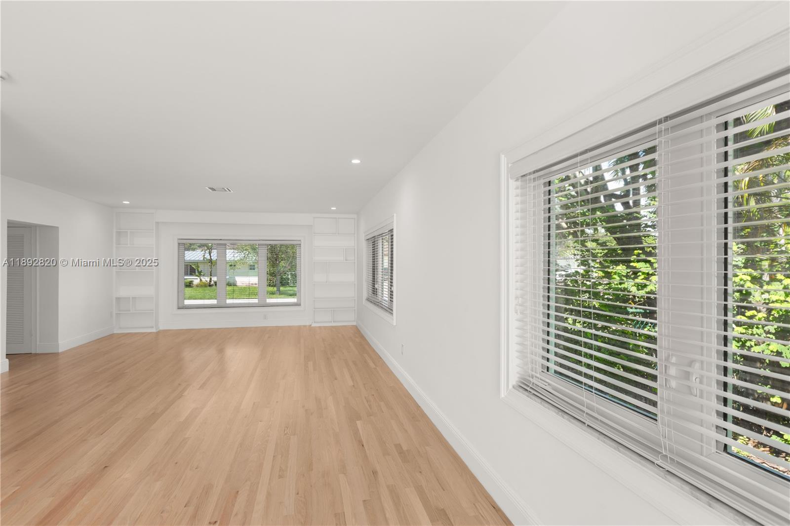 KINGS BAY SUB - Residential Lease
