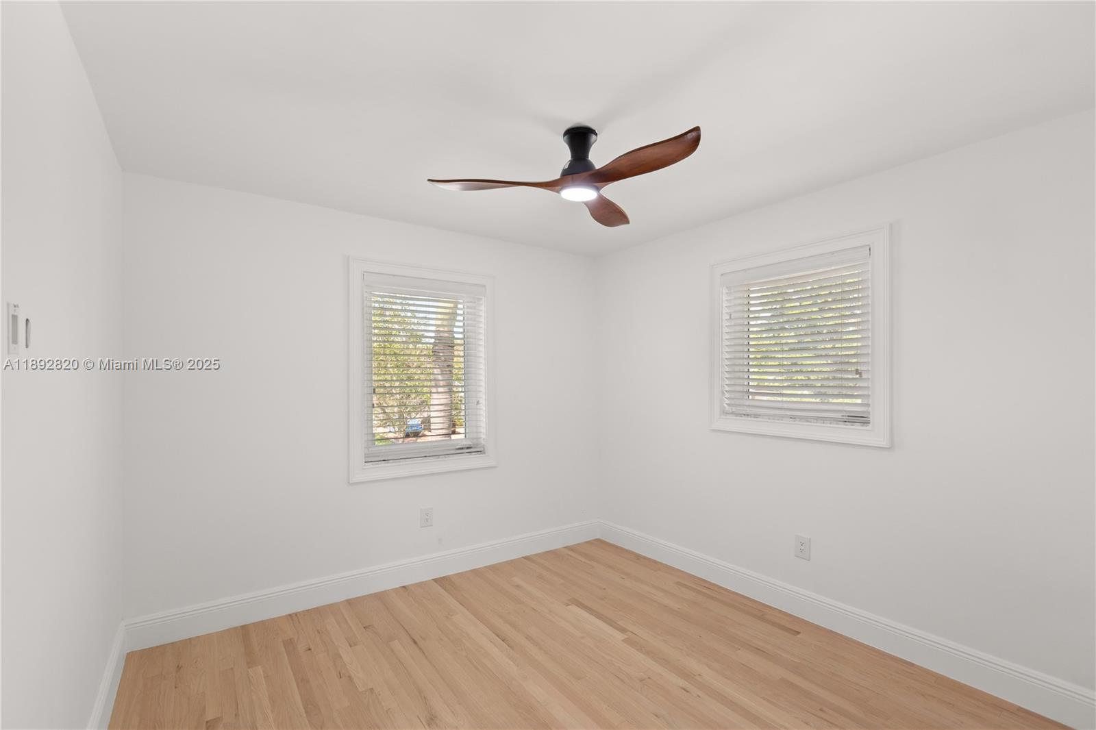 KINGS BAY SUB - Residential Lease