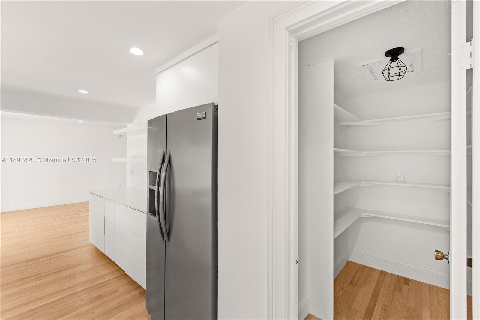 KINGS BAY SUB - Residential Lease