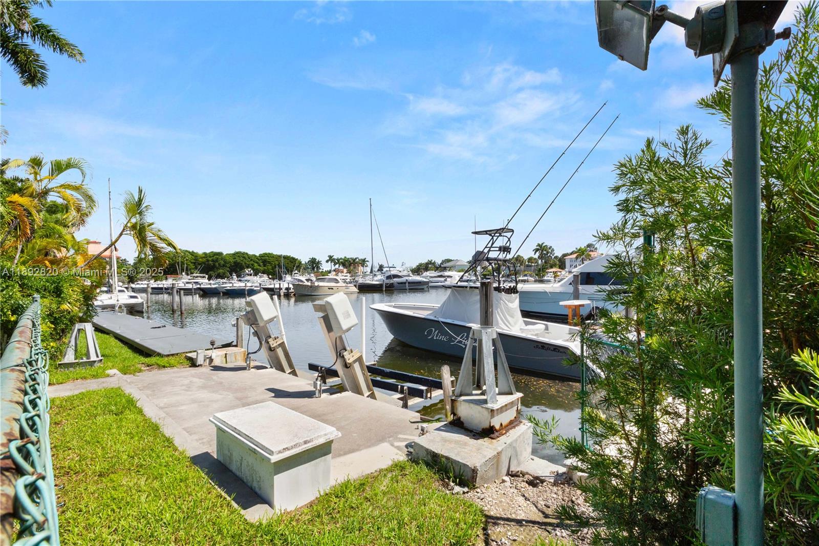 KINGS BAY SUB - Residential Lease
