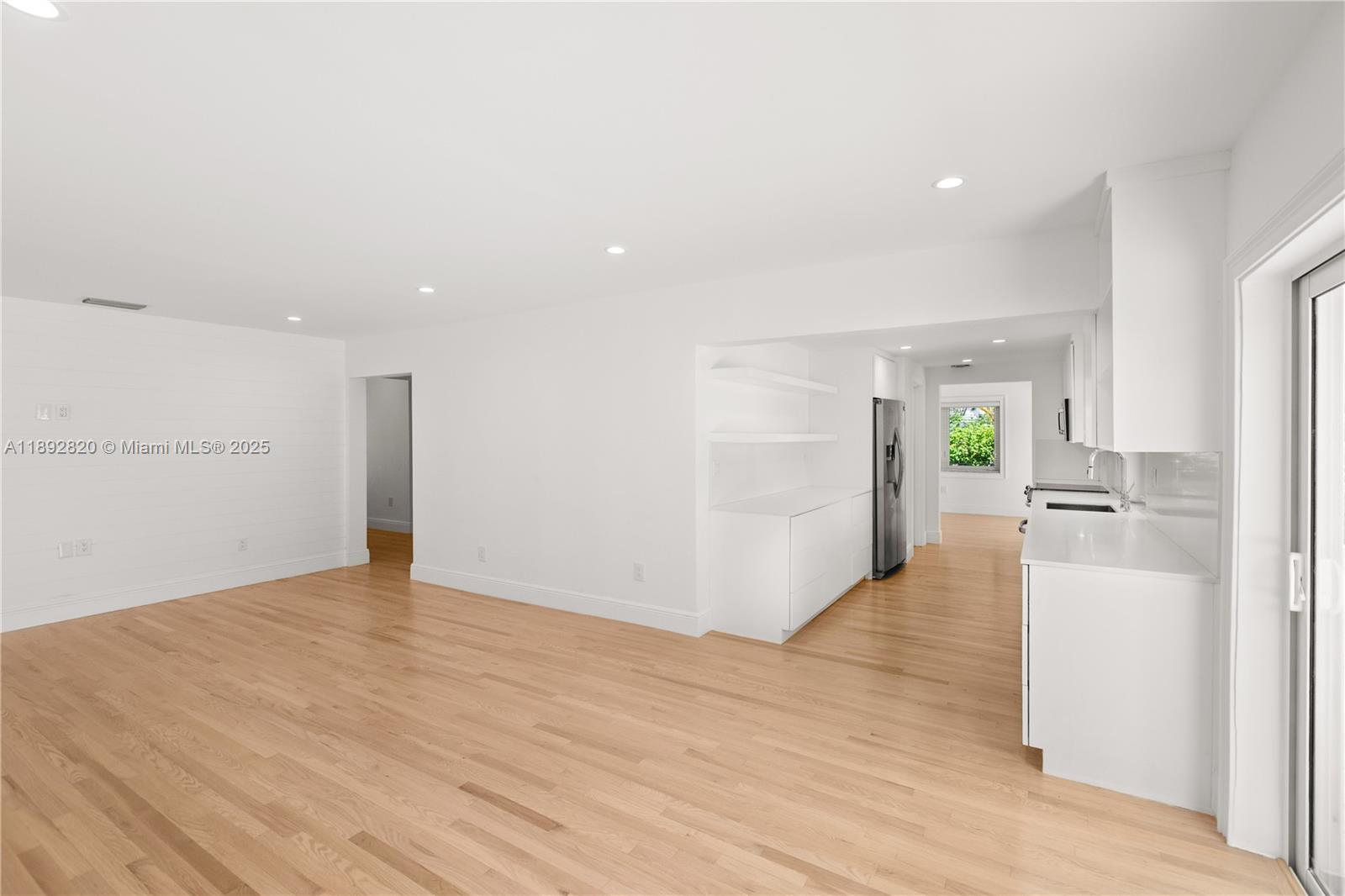 KINGS BAY SUB - Residential Lease