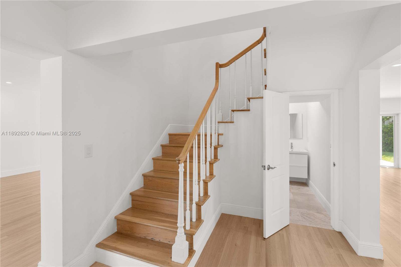 KINGS BAY SUB - Residential Lease
