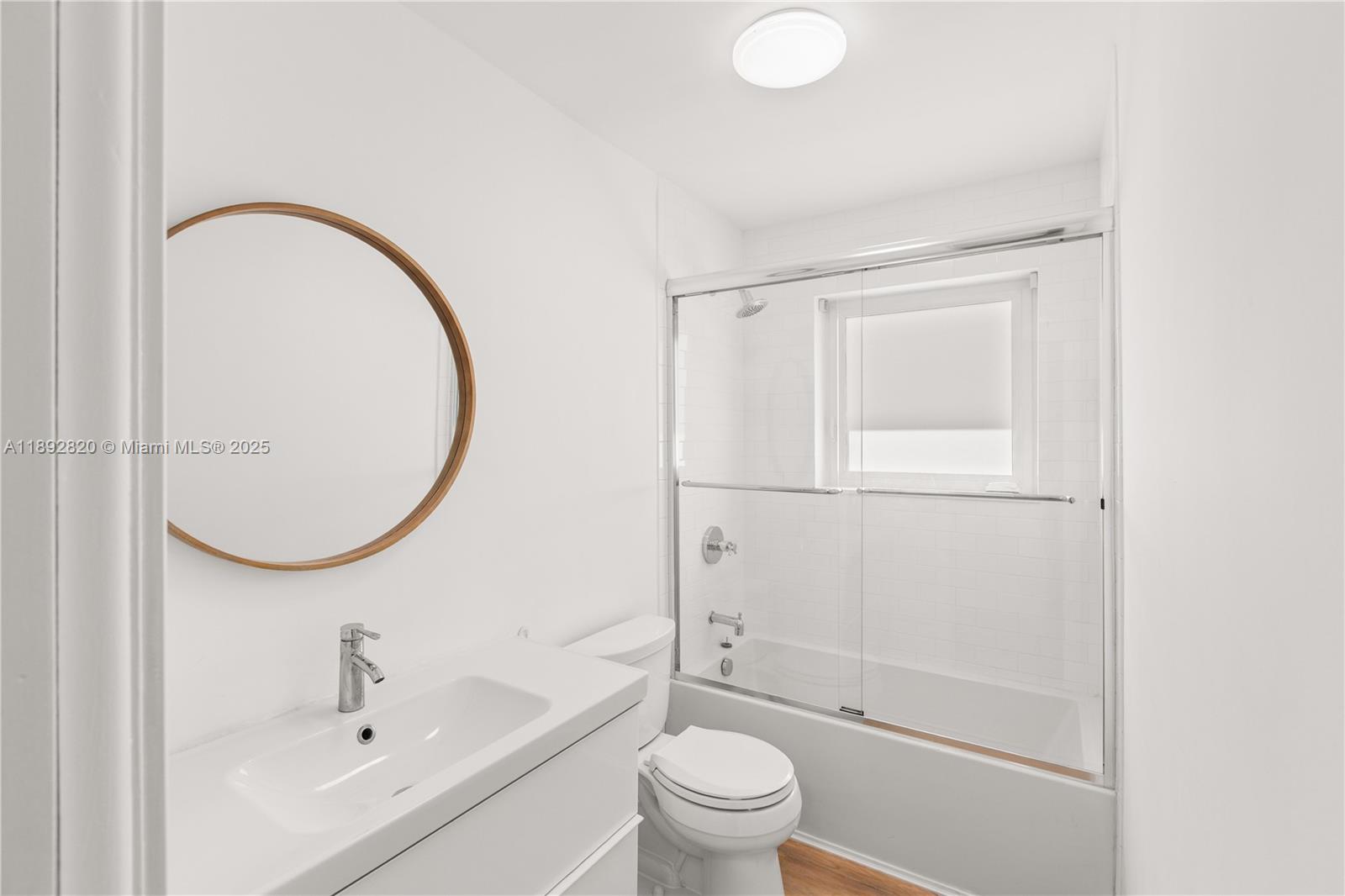 KINGS BAY SUB - Residential Lease