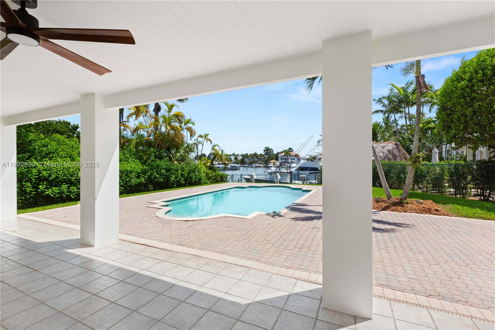 KINGS BAY SUB - Residential Lease