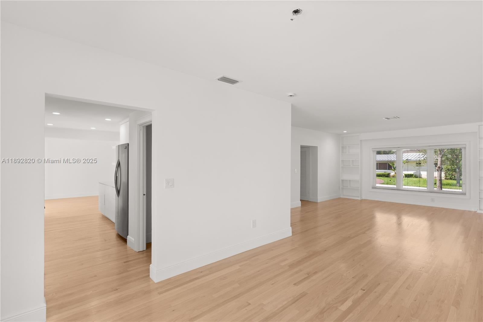 KINGS BAY SUB - Residential Lease