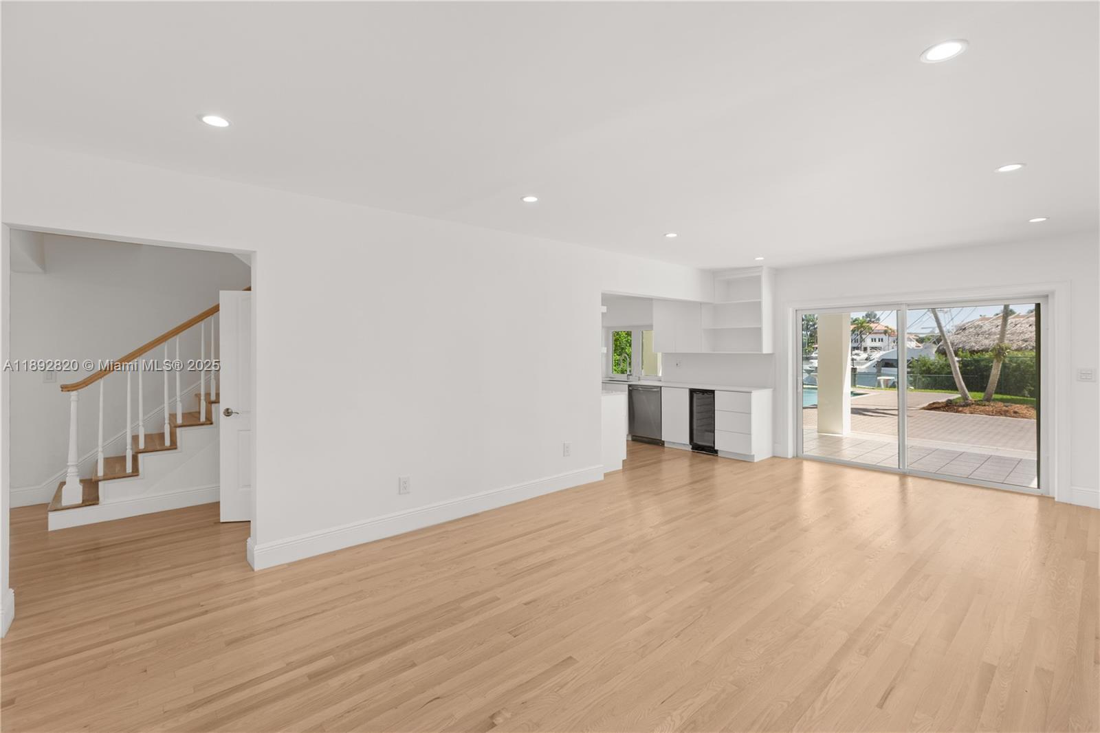 KINGS BAY SUB - Residential Lease