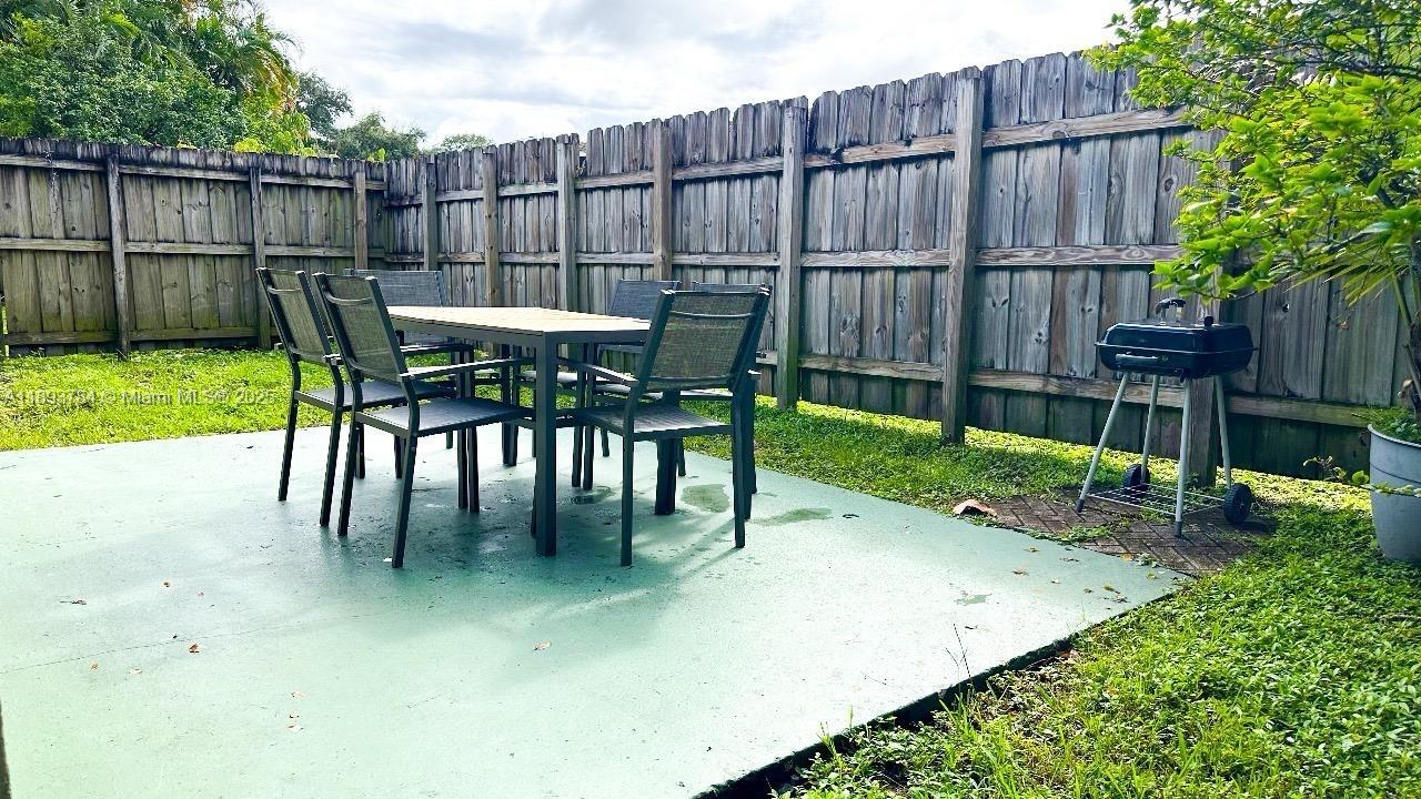 MARILYNN GARDENS - Residential Lease