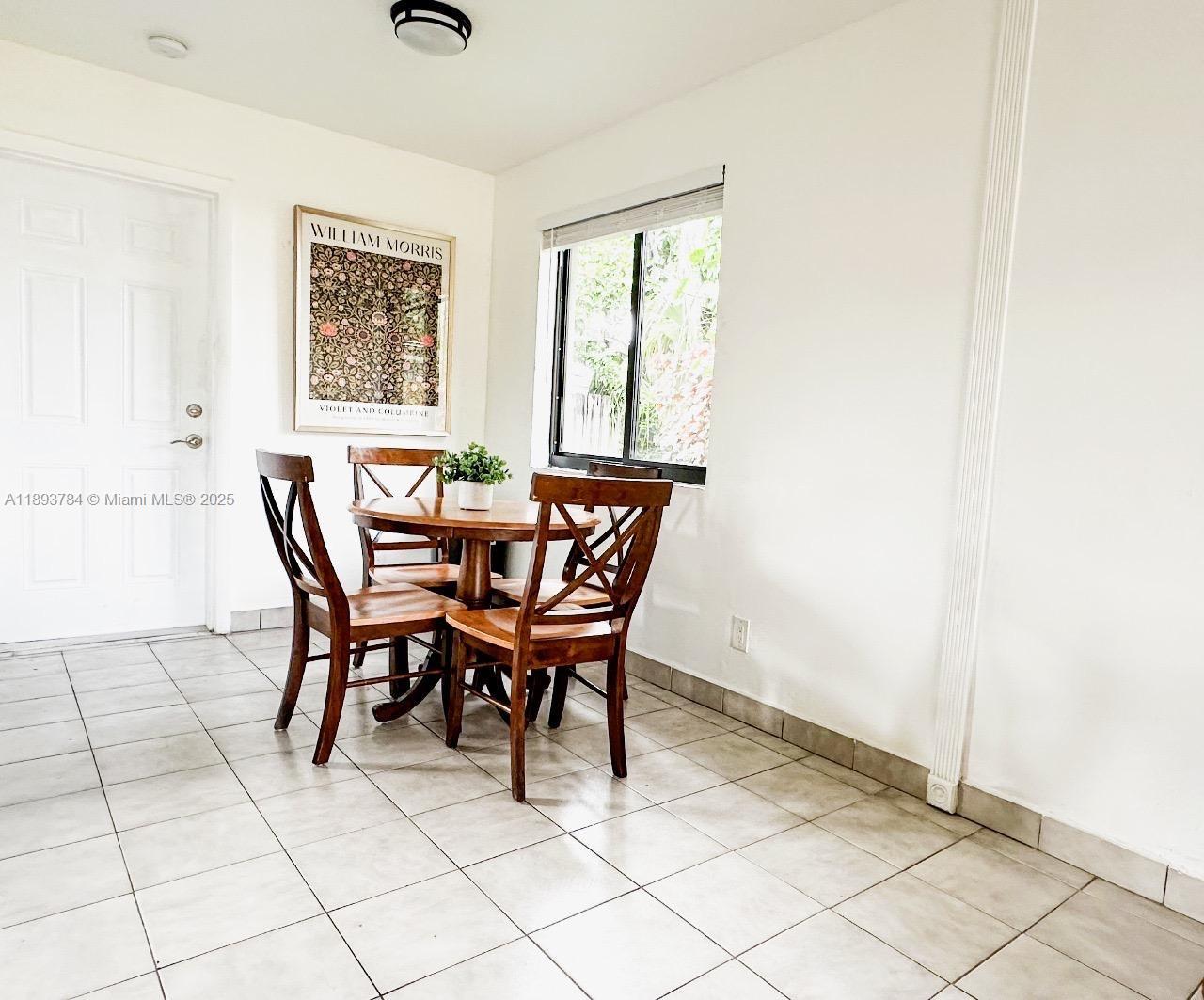 MARILYNN GARDENS - Residential Lease