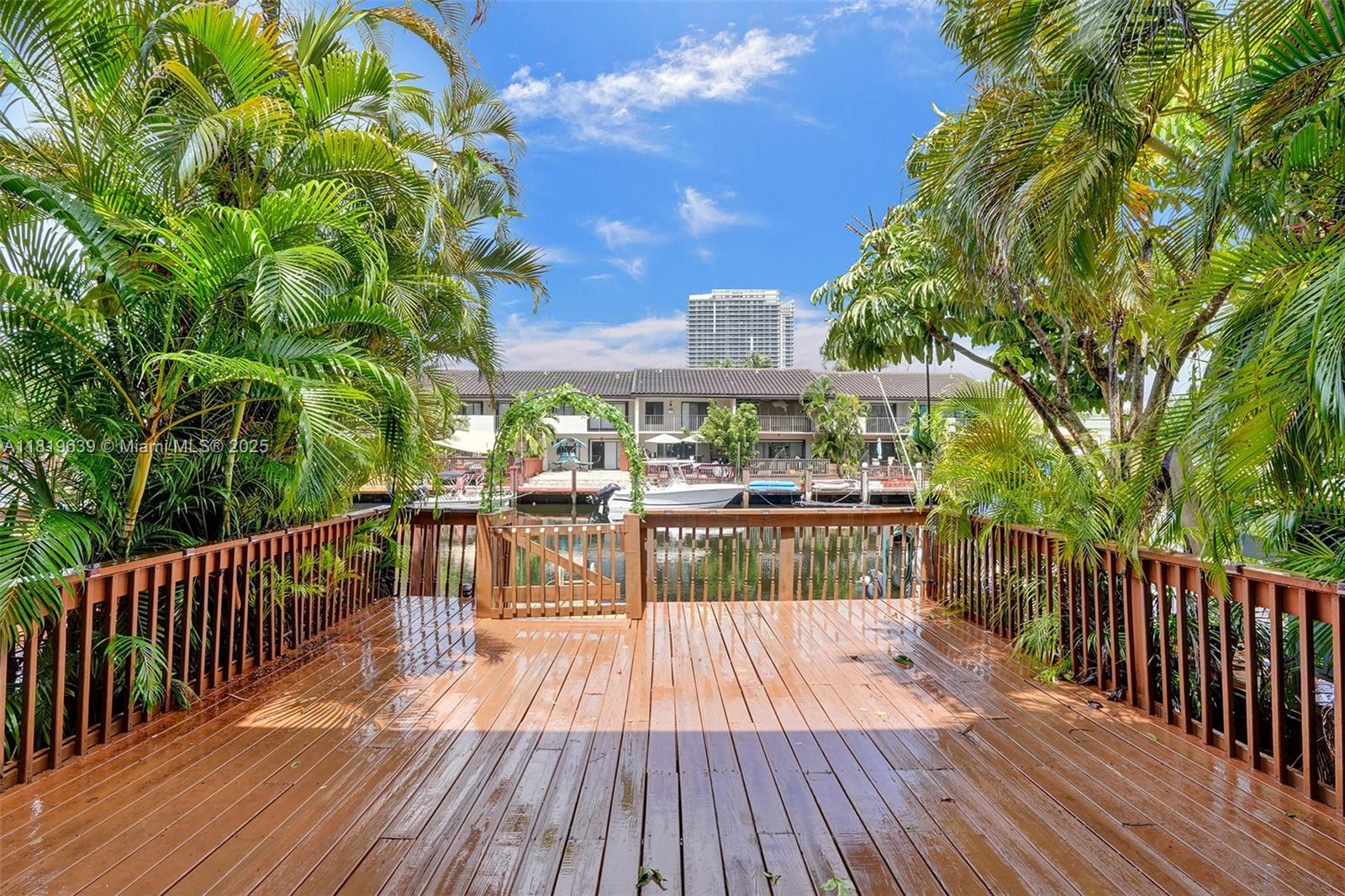 LAKEVIEW TOWNHOMES - Residential Lease