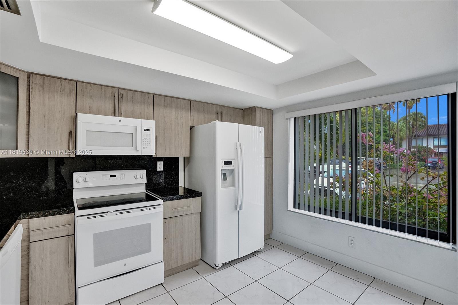 LAKEVIEW TOWNHOMES - Residential Lease