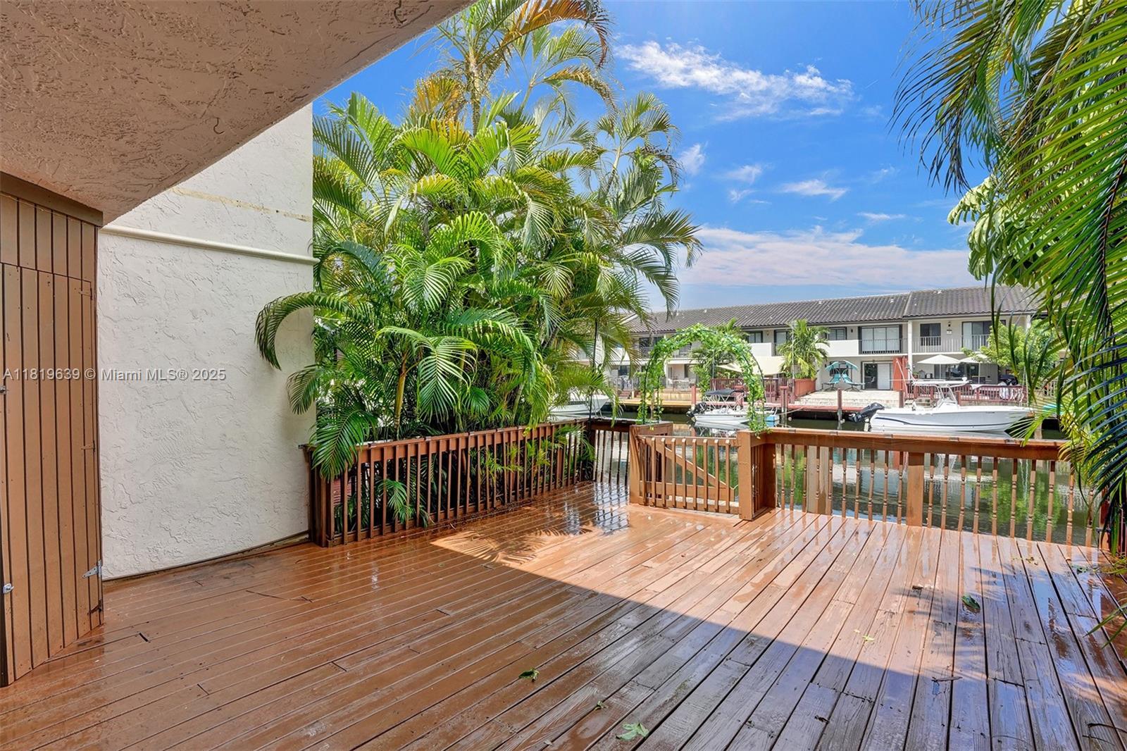 LAKEVIEW TOWNHOMES - Residential Lease