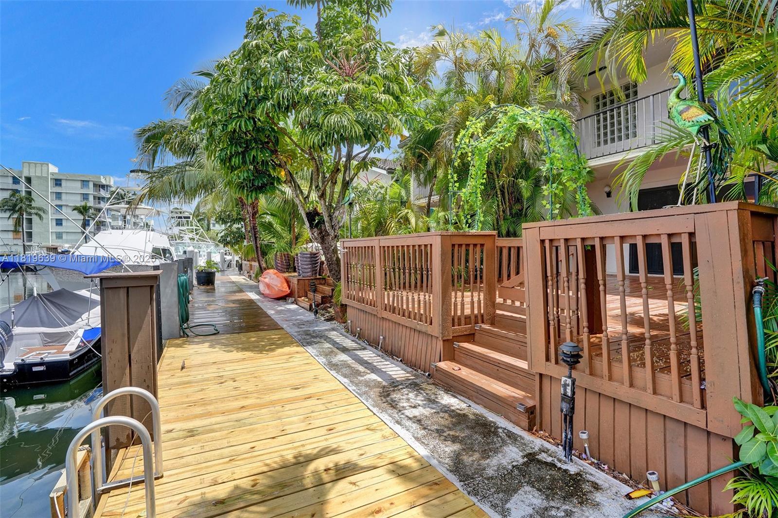 LAKEVIEW TOWNHOMES - Residential Lease