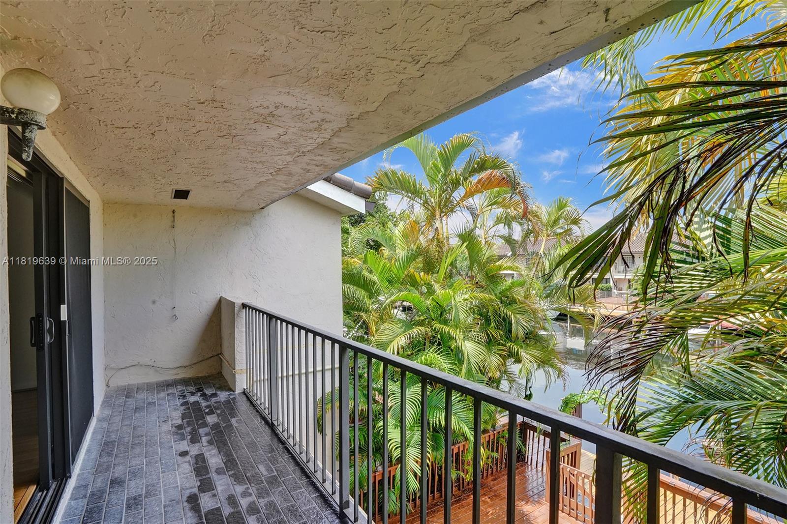 LAKEVIEW TOWNHOMES - Residential Lease