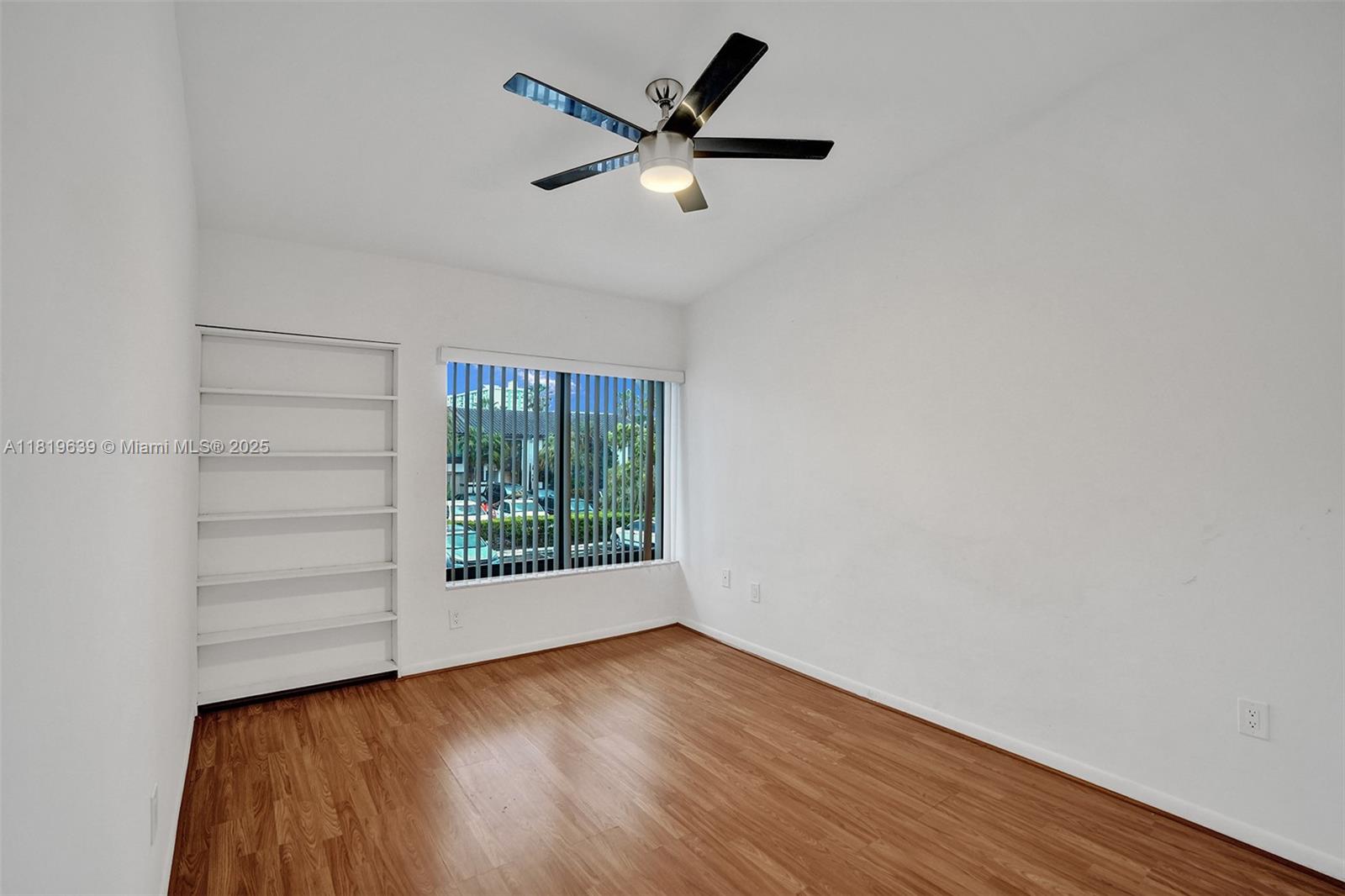 LAKEVIEW TOWNHOMES - Residential Lease