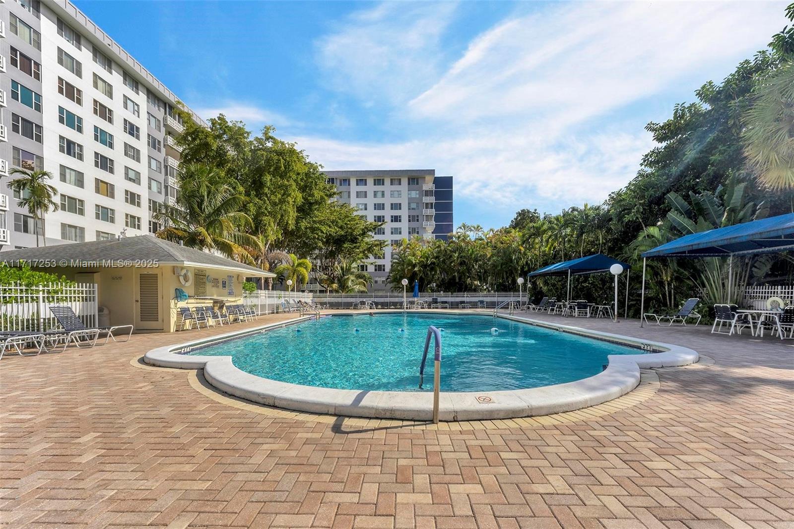 HILLCREST NO 21 CONDO - Residential
