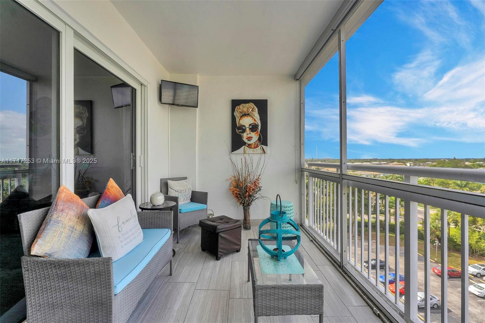 HILLCREST NO 21 CONDO - Residential