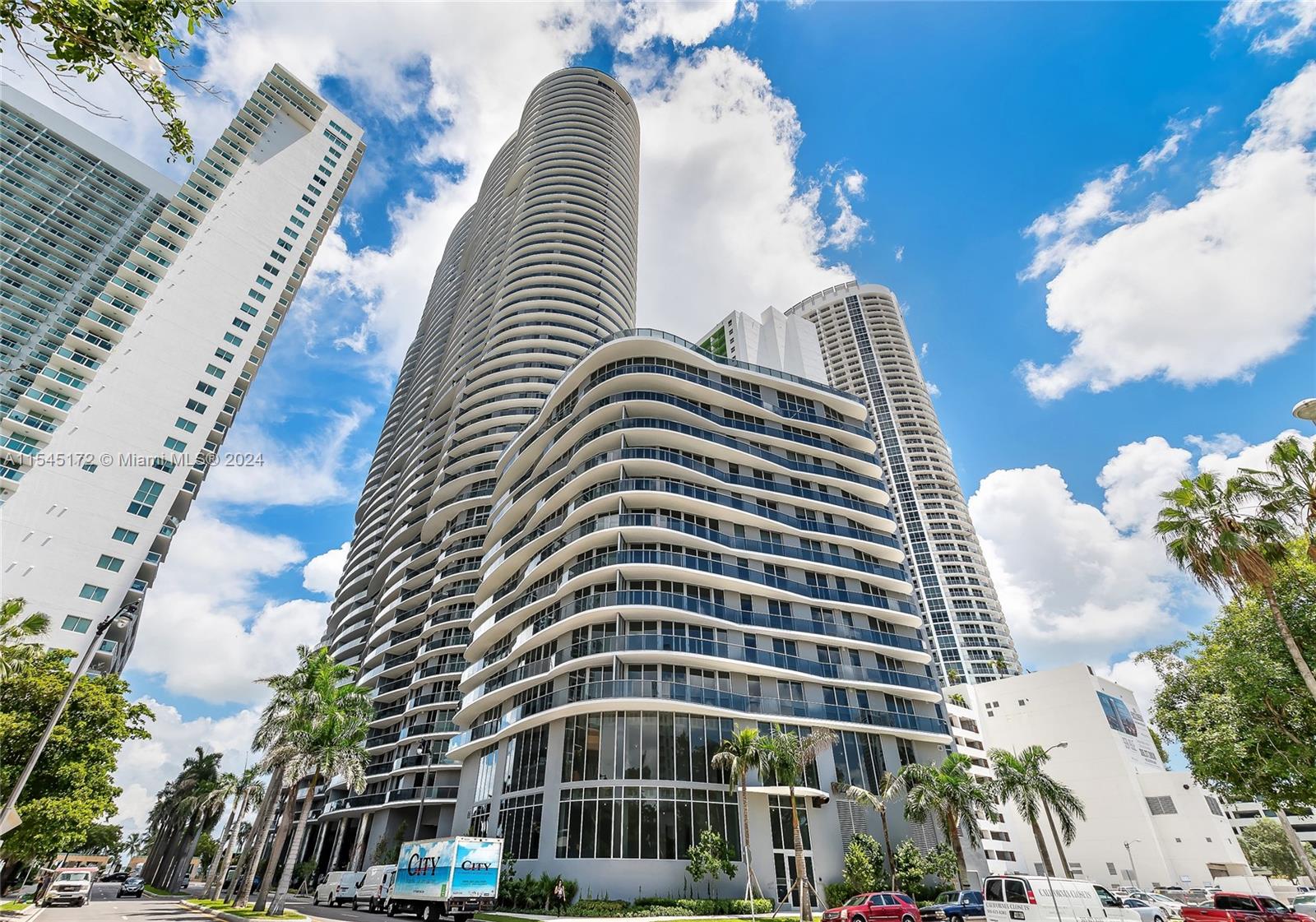 ARIA ON THE BAY CONDO - Residential