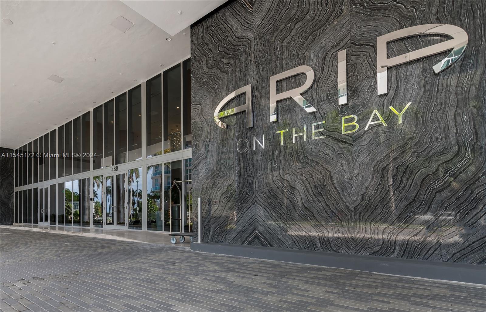 ARIA ON THE BAY CONDO - Residential