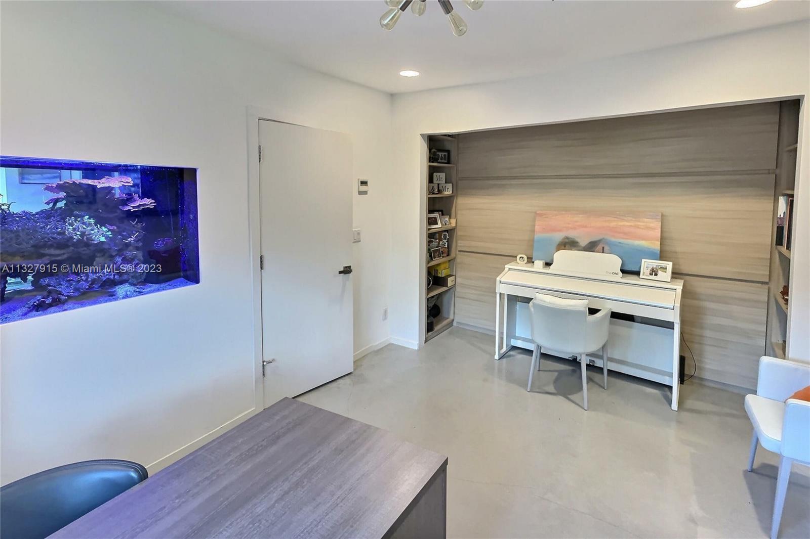 NORMANDY GOLF COURSE - Residential