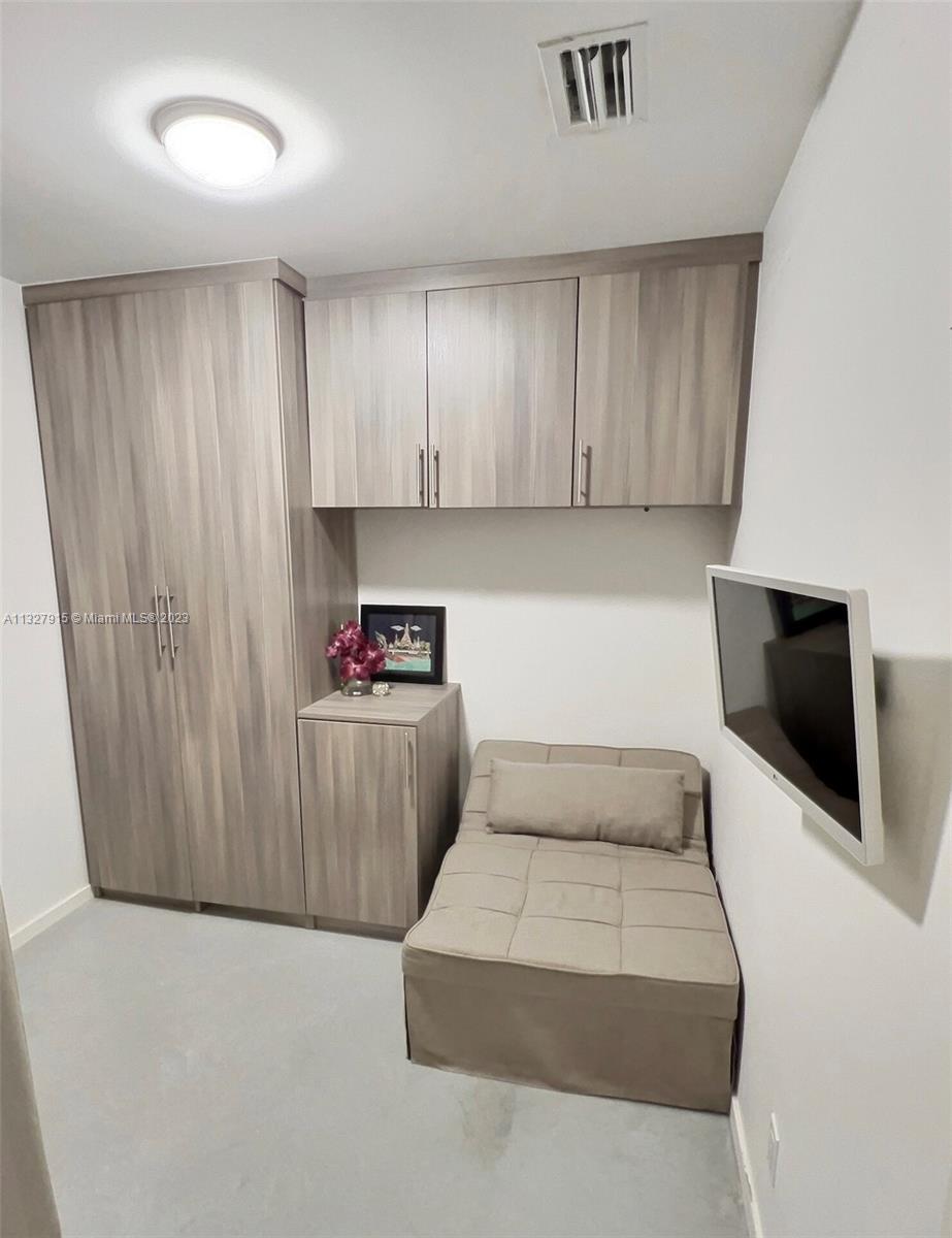 NORMANDY GOLF COURSE - Residential