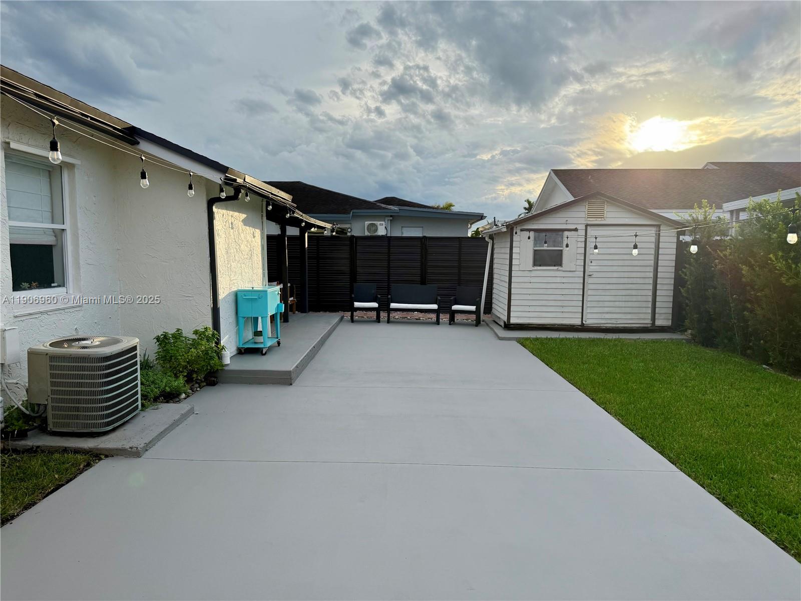 OAK PARK SEC 7 - Residential Lease