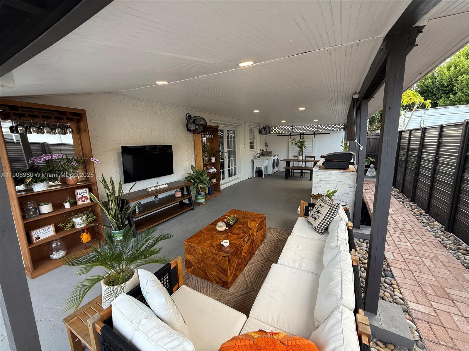 OAK PARK SEC 7 - Residential Lease