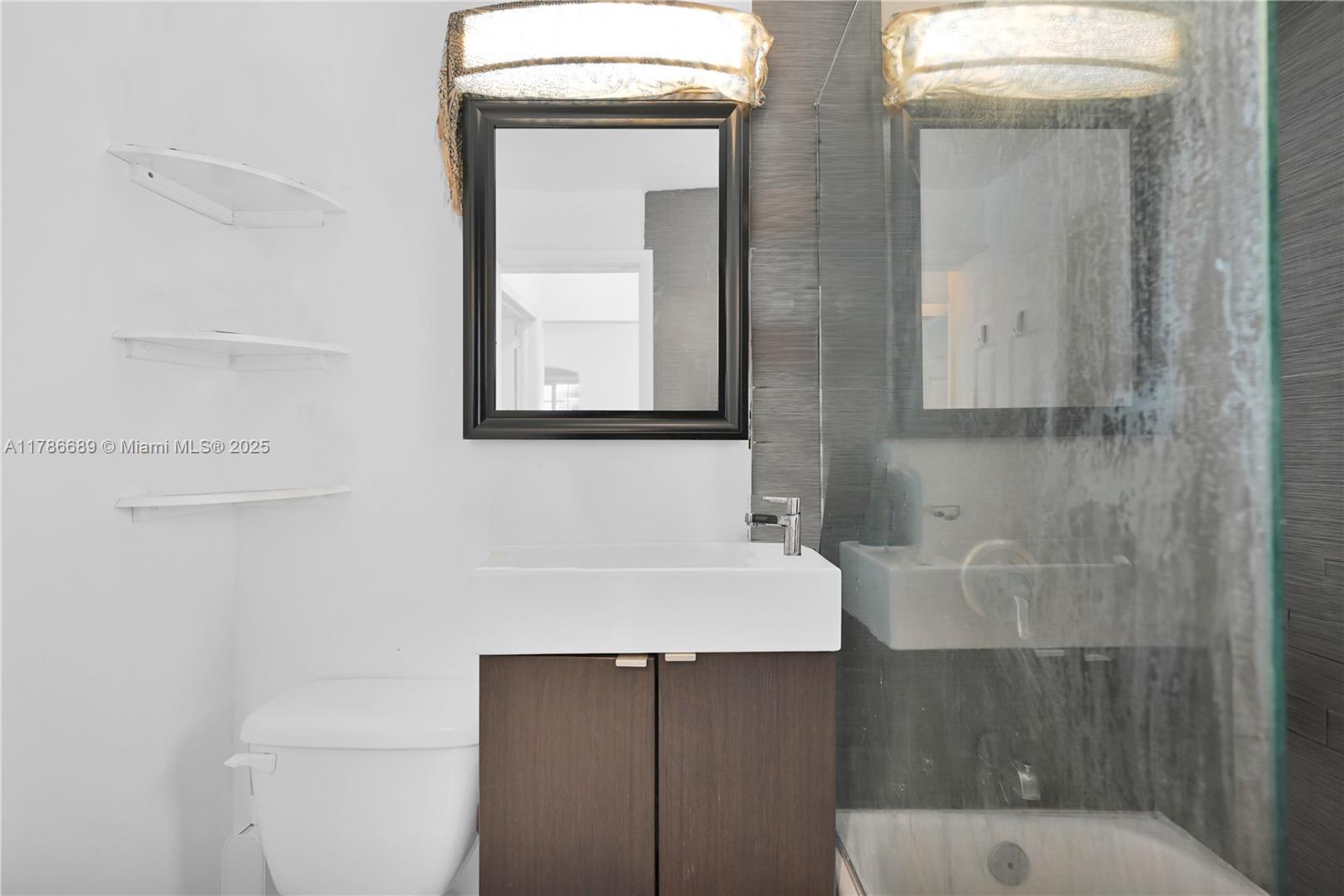 MARSEILLES CONDO - Residential