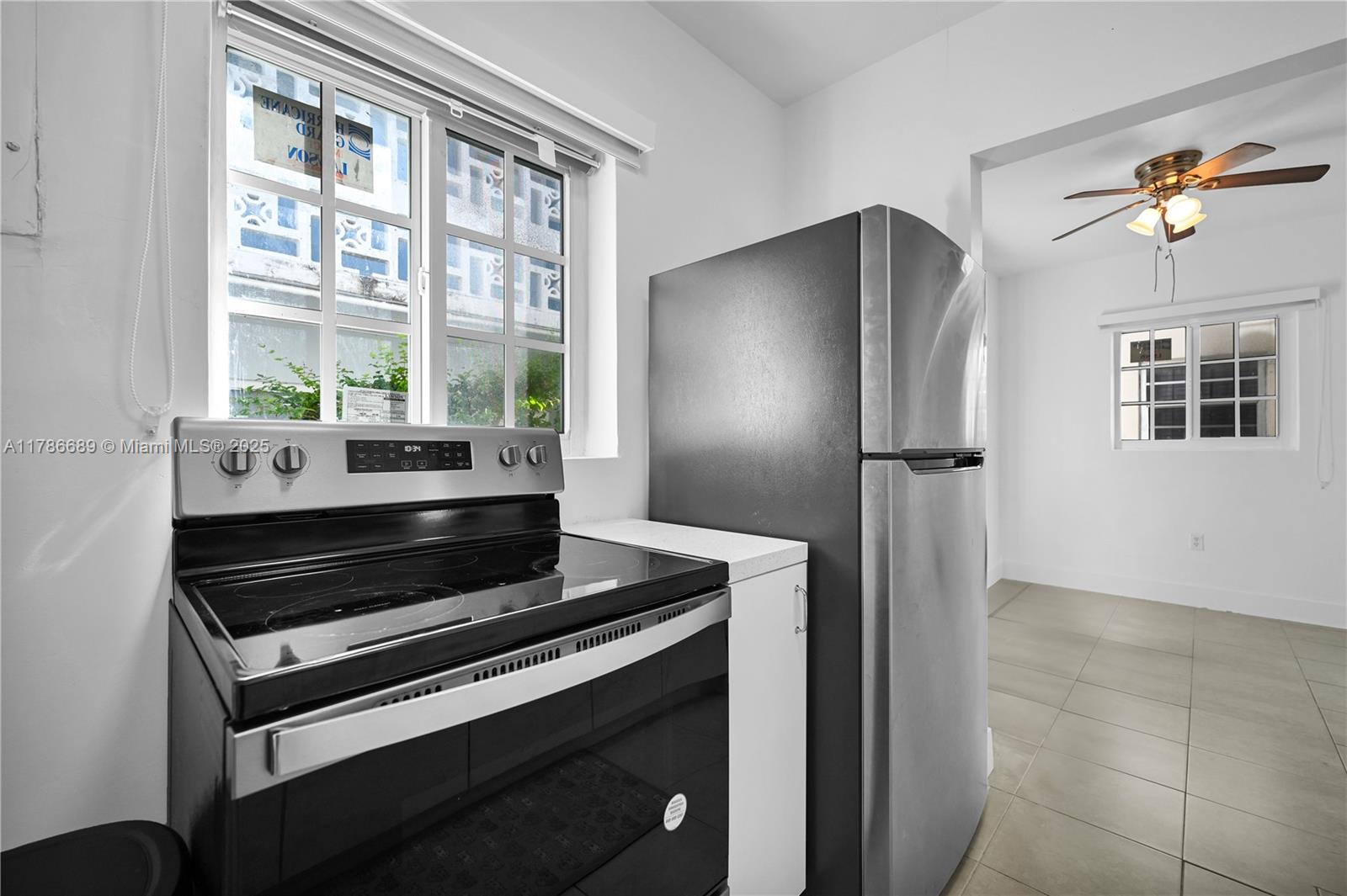 MARSEILLES CONDO - Residential