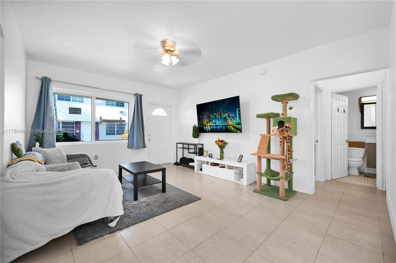 MARSEILLES CONDO - Residential