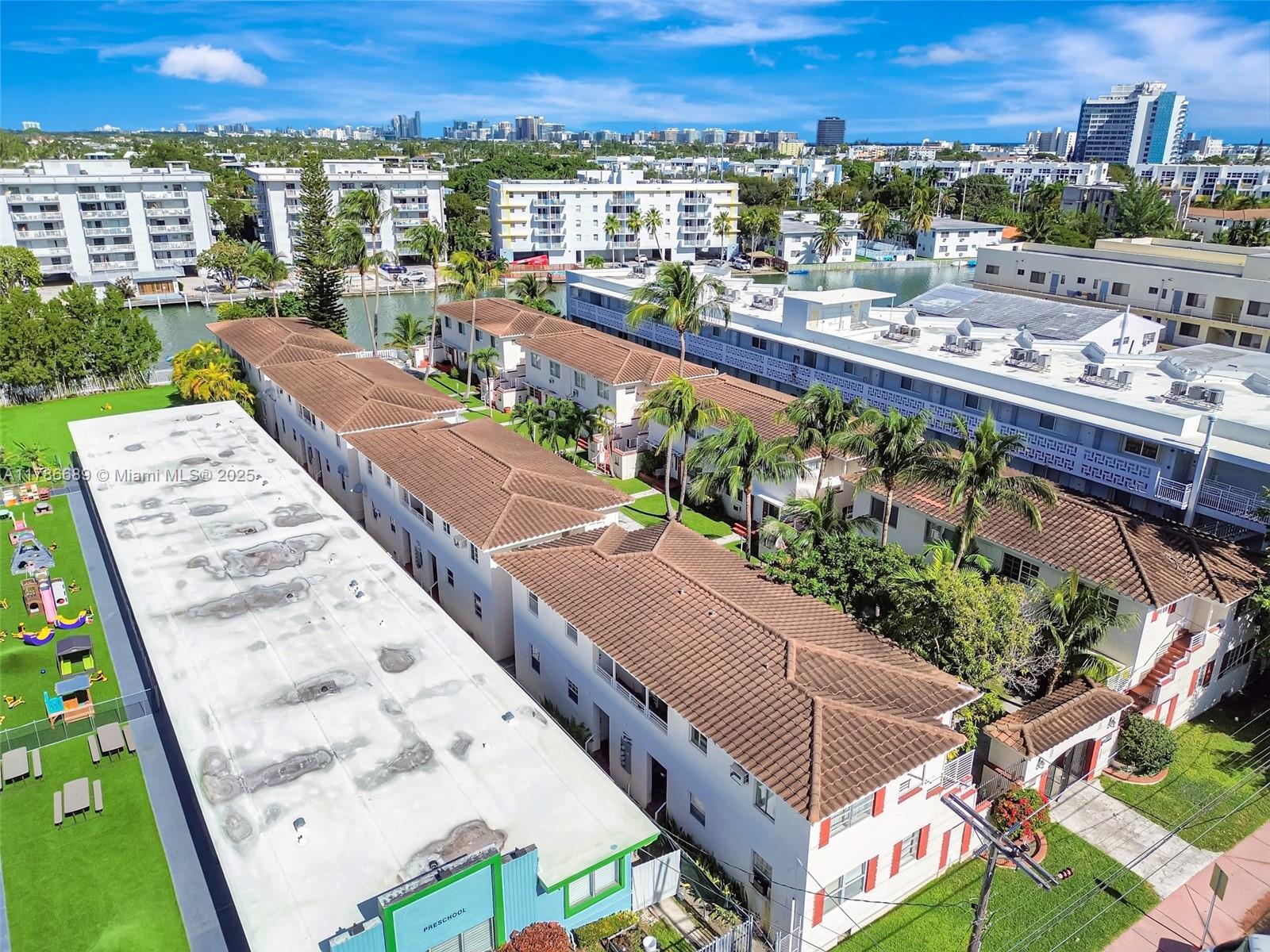 MARSEILLES CONDO - Residential