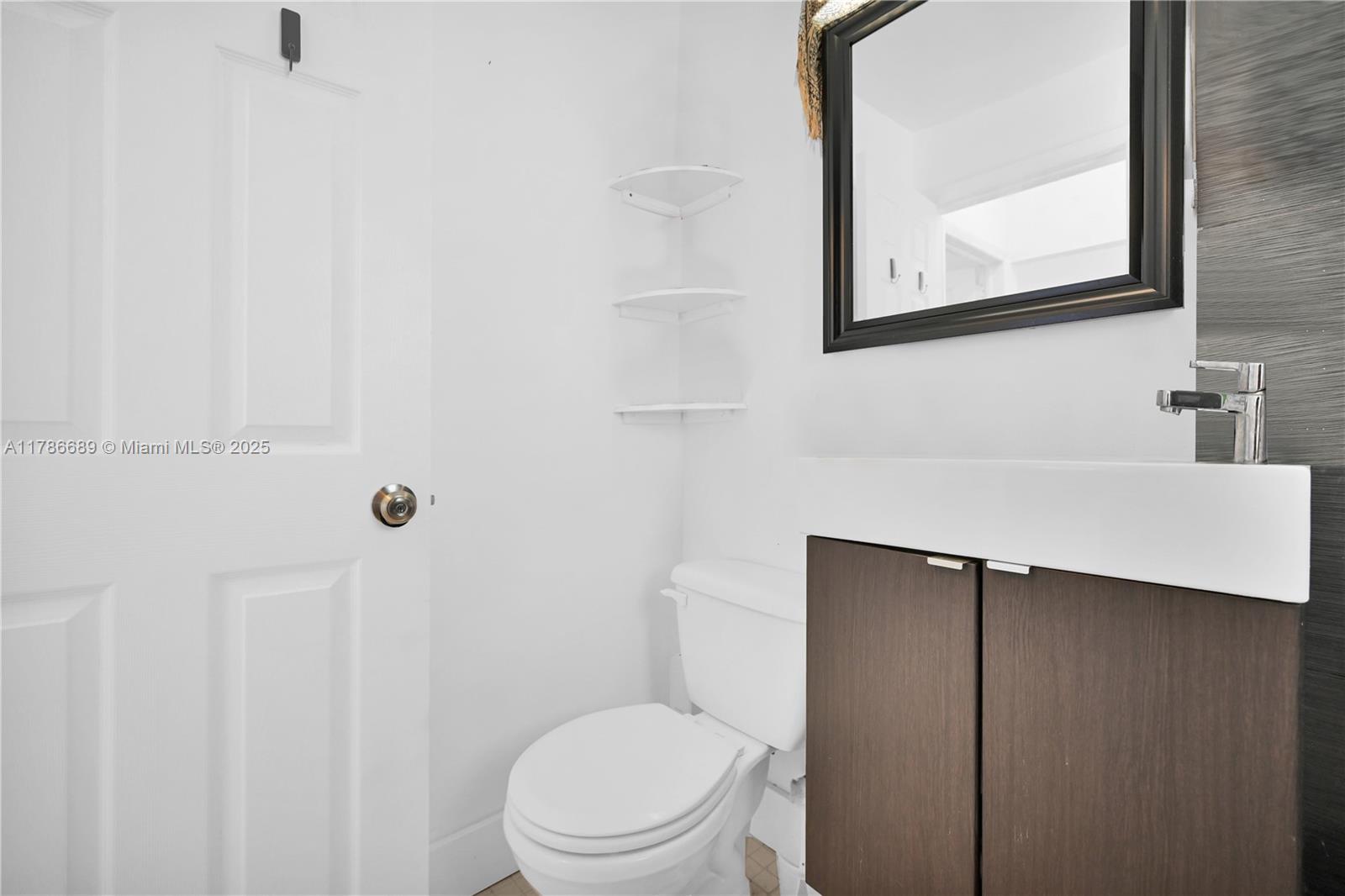 MARSEILLES CONDO - Residential