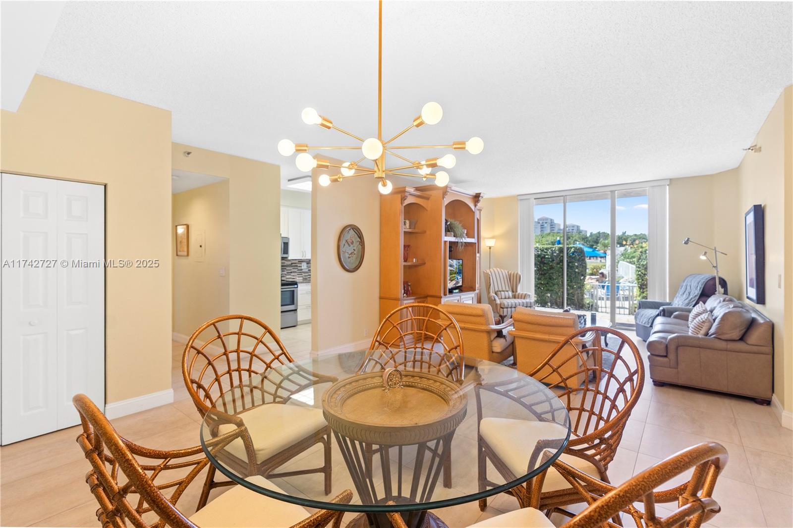 MYSTIC POINTE TOWER 500 C - Residential