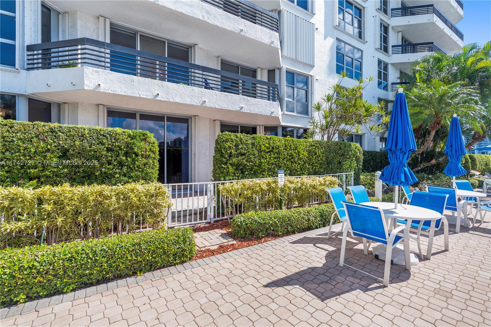 MYSTIC POINTE TOWER 500 C - Residential