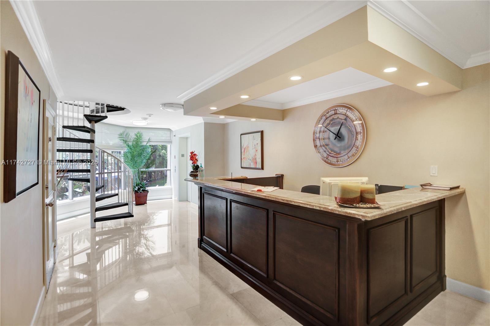 MYSTIC POINTE TOWER 500 C - Residential